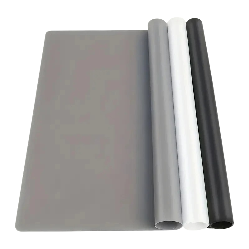 Camping Cooking Mat - 多色展開の、薄くて大きなシリコン製マット。焦げ付き防止加工が施されており、キッチンでの調理、製菓、レジンの成形、アクセサリー作り、手作り工芸、装飾などに最適。