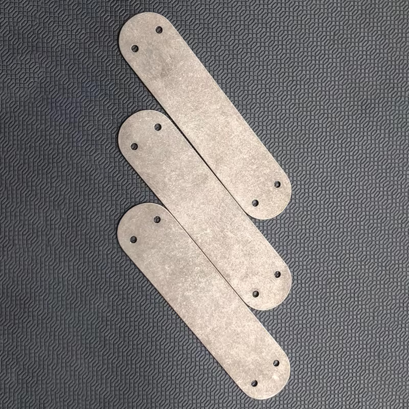Tc4チタン合金スプリットライナー、ナイフパーツ、ビクトリノ - Camp Cutting Board のレビューと価格