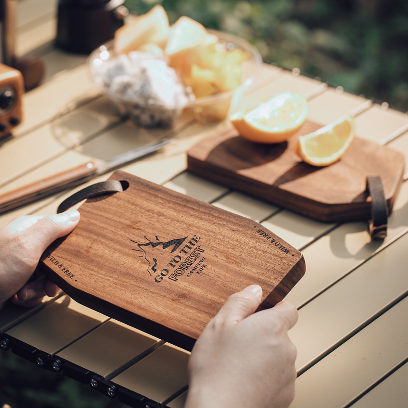キャンピングカ用カッティングボード木製チョッピングサービング - Camp Cutting Board のレビューと価格